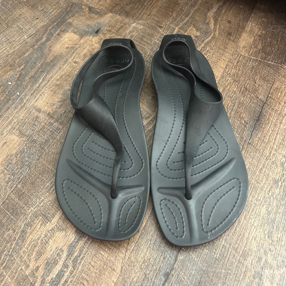 Crocs Sexi Flip Womens 10 Black T-Strap Slingback Thong Sandals Flat Minimalist